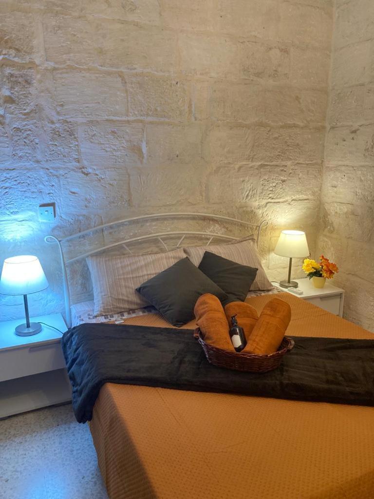 شقة Charming Central Townhouse In Sliema Steps From Promenade And Sliema Ferry المظهر الخارجي الصورة