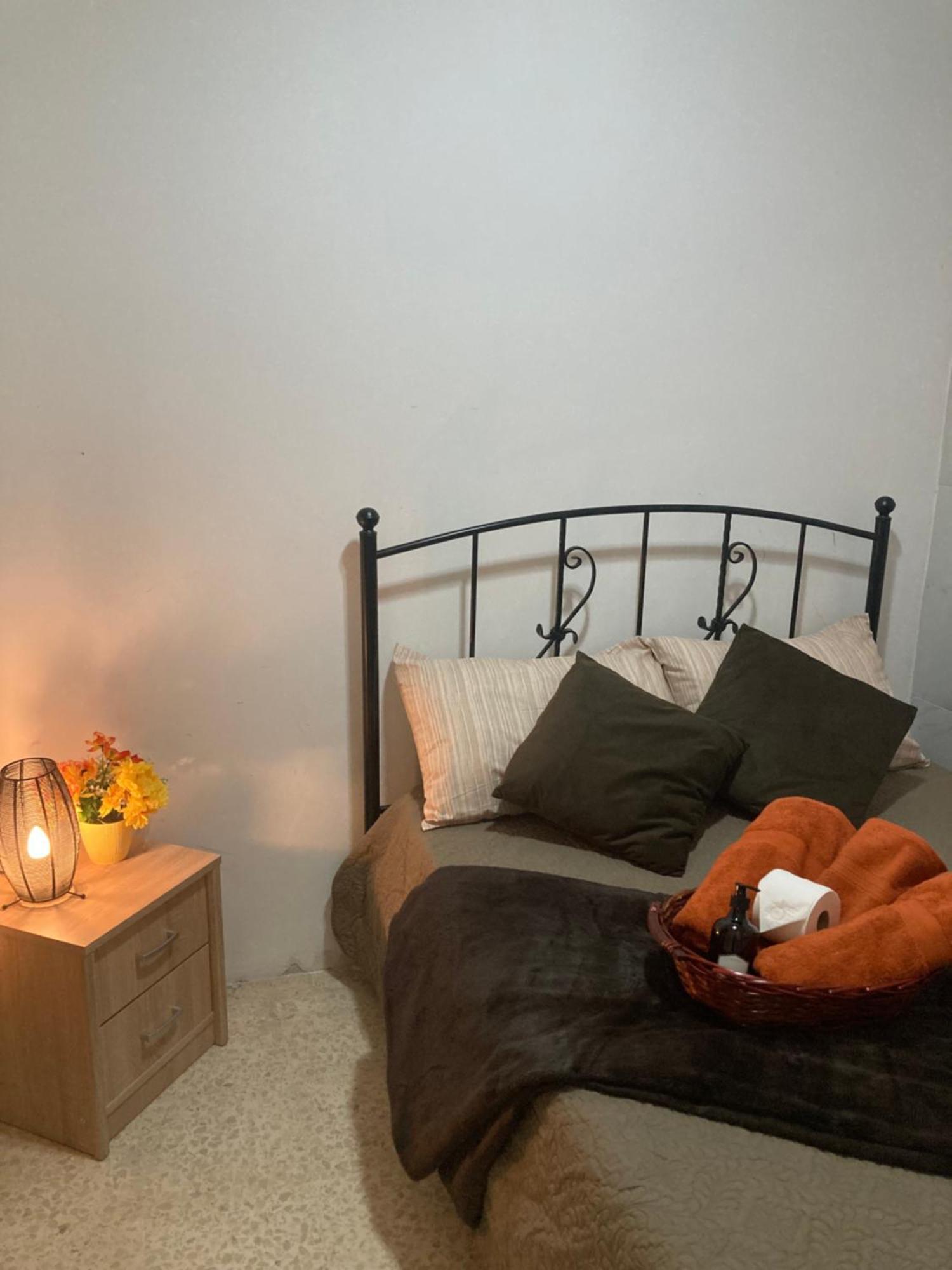 شقة Charming Central Townhouse In Sliema Steps From Promenade And Sliema Ferry المظهر الخارجي الصورة