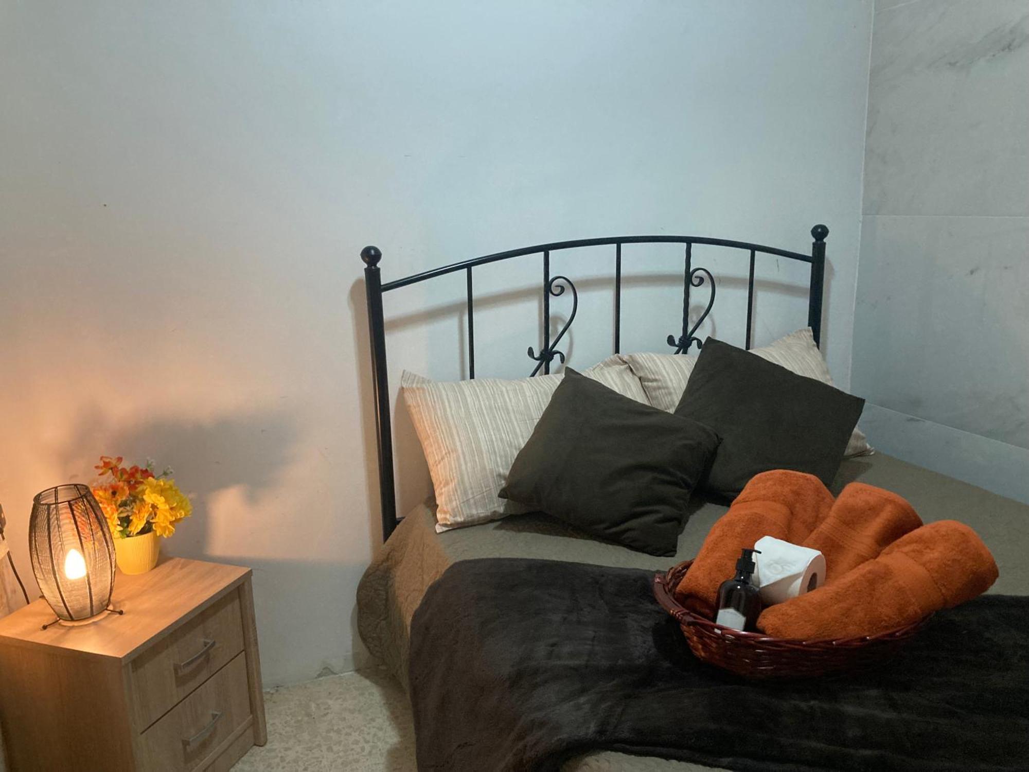 شقة Charming Central Townhouse In Sliema Steps From Promenade And Sliema Ferry المظهر الخارجي الصورة